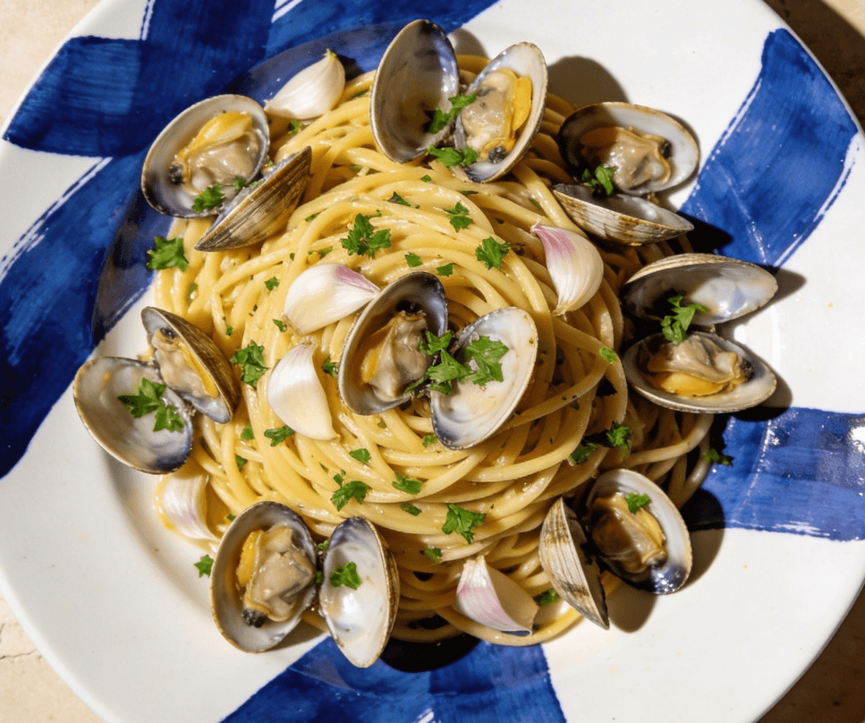 spaghetti alle vongole palourdes persil ail
